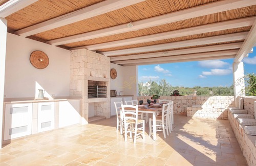 Castellana Grotte Villa | TD Trulli Lorusso Design Luxury Trulli with Pool