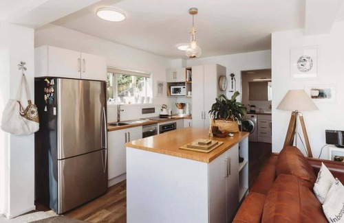 Bell Block Apartment | Te Moana Waterfront Luxury Apartment