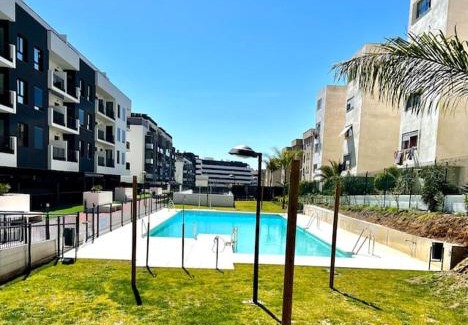 Puerto de la Torre Apartment | Teatinos Premium nuevo con piscina