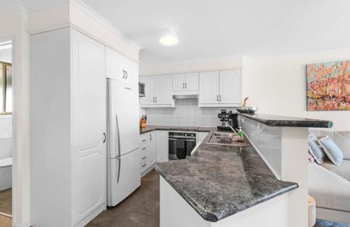 Broulee House | Teds at Broulee managed by Batemans Bay Accom