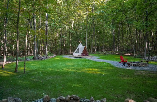 Vernon RV Rental | Teepee Style Glamping Tent