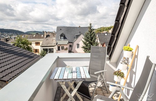 Ruedesheim am Rhein Apartment | TeigenHome/2 bedrooms/city center/balcony/new building 2017/WiFi incl.