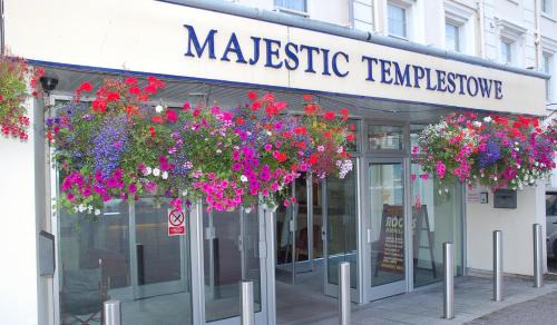 Torquay City Centre Hotel | Templestowe Hotel, Number One for Entertainment in Torquay