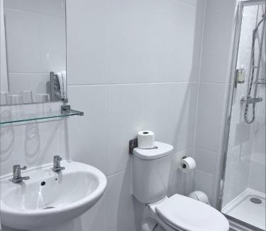 Torquay City Centre Hotel | Templestowe Hotel, Number One for Entertainment in Torquay