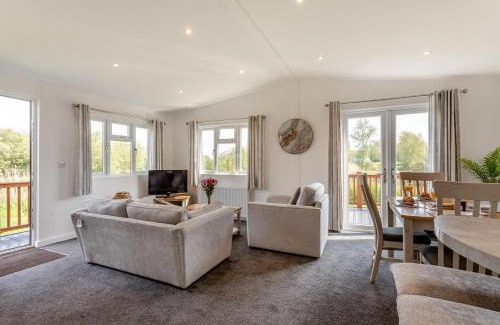 Welney House | Tench Lodge