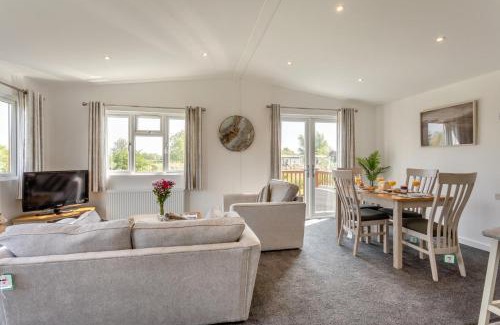 Welney House | Tench Lodge
