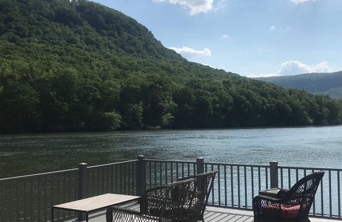 Chattanooga Condo | Tennessee's Grand Canyon! 10 Min From Downtown Chattanooga!
