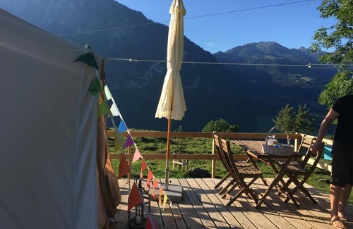 Ennetmoos House | Tent holidays Into the Wäid "Tent under the ash tree"