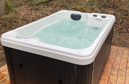 Le Vigeant Cottage | Tente luxe Etang vue Jacuzzi privatif Copa cabanes 3