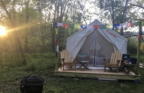 Camptown RV Rental | Tentrr Signature Site - River444 Kingfisher Site