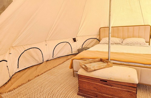 Alpine RV Rental | Terlingua Glamping with stunning desert views & queen bed
