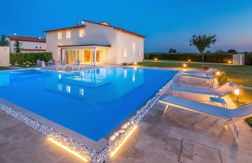 Monsummano Terme Villa | Termae - Luxury Villa for 13 People in Tuscany, Pool, Sauna