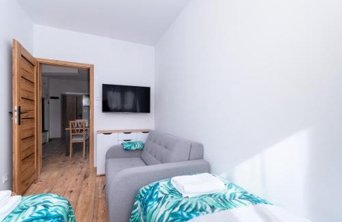 Cieplice Apartment | Termy Cieplice Apartment by BookingHost