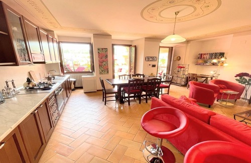 Spoleto Apartment | TERRAZZA BELLA/CAR UNNECESSARY/PEDESTRIAN CENTRAL/SLPS 5/ROME 1 HR