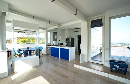 Vomero Apartment | Terrazza Manù . Naples at your feet .