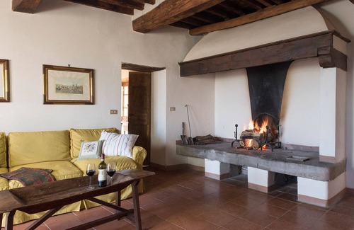 Pergine Valdarno Apartment | Terrazzina is a charming flat in the hamlet of Castello di Montozzi