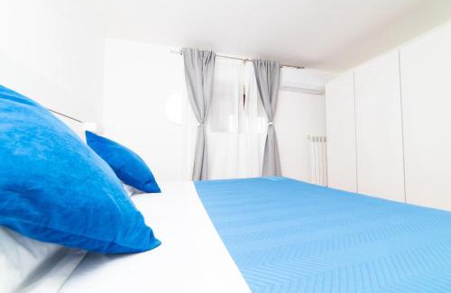 Rione Duomo Apartment | Terrazzo Privato & Vista sul Mare nel Centro Storico & Wi-Fi - Casa Dorotea