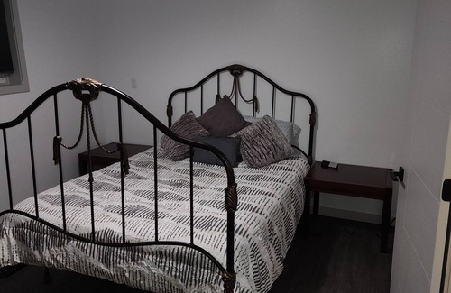 Hardin Apartment | Terrific 1-bedroom apartment in Hardin