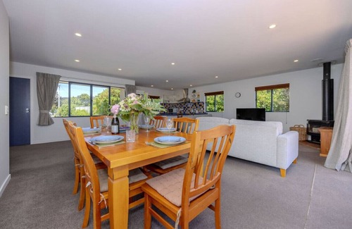 Wanaka House | Terrific views on Totara