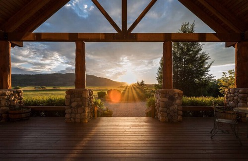 Victor House | Teton Riverfront Retreat | Spacious, Peaceful, Perfect for Family Adventures