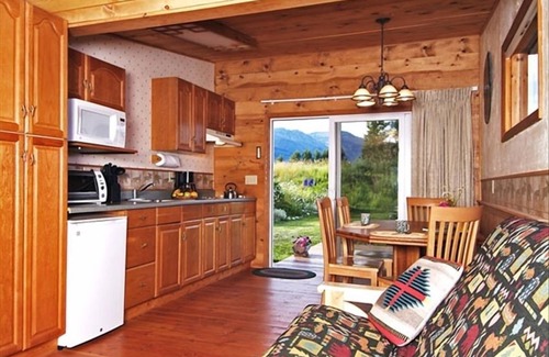Moose Wilson Road Cabin | Teton View B&B - The Cabin - incl. Great Breakfast-Teton Views-no cleaning fees