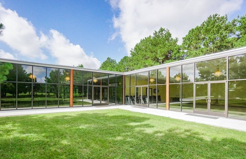 Cypress House | Texas-Sized Get Away