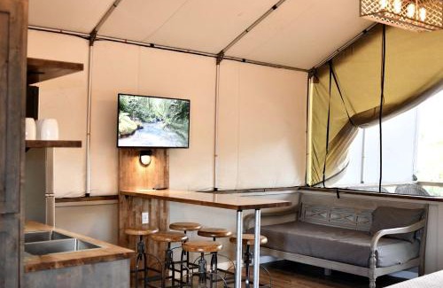 Sutherland Springs Other | Texas Waterside Escape: Glamping Holiday in a Tented Cabin with Shared Comforts