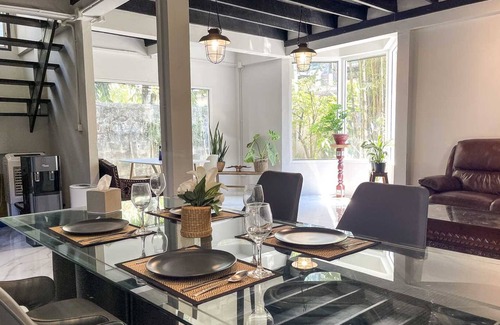 Su Thep House | Bohemian Artist Home near University & Nimman