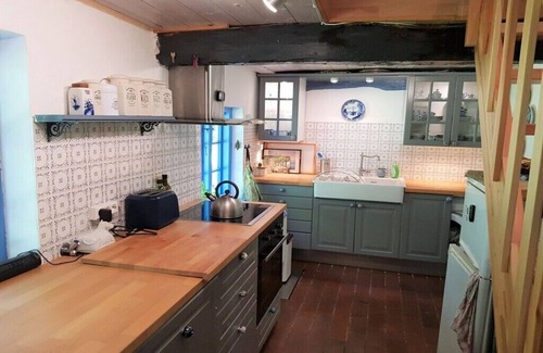 Wippendorf Cottage | Thatched cottage in the meadow