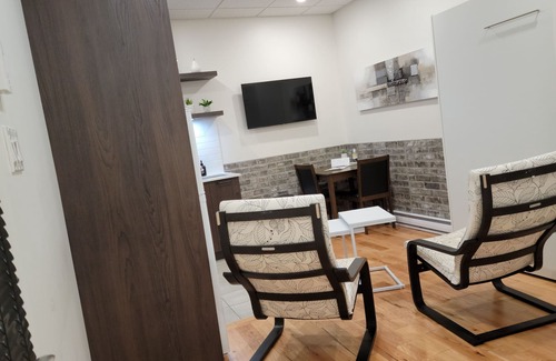 Rimouski-Neigette Apartment | The 102 is a cosy loft in the heart of the city centre. It is located close to t