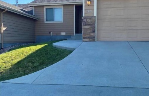 Casper Condo | The 1427 Fairdale by O.C.G.