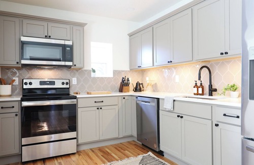 Cheyenne House | The 1928 WEST - Spacious, 5 Bedroom Home with Mini Golf, Pool Table & Arcades