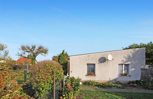 Liepgarten House | The 55 m² holiday home is located on a separate garden plot (approx.