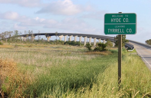 Fairfield House | The 784 LodgenHyde County Outdoorsman Retreat