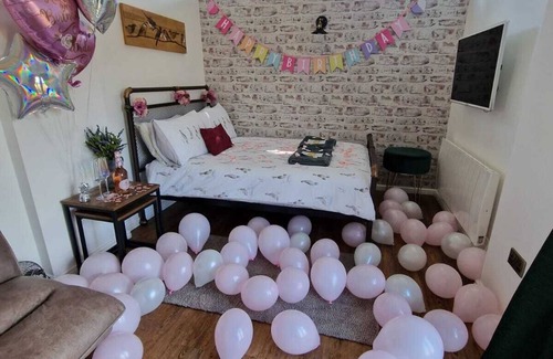 East Dereham House | The Acorn - Country Retreat!