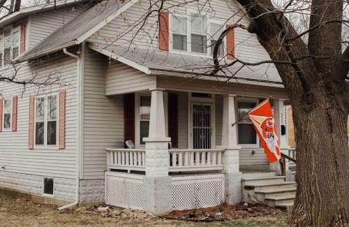 Lebanon House | The Adams House