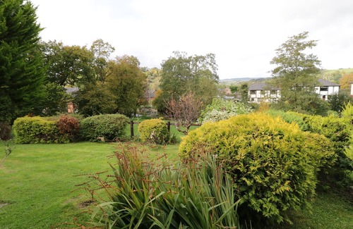 Llanfyllin House | THE ALDERS, pet friendly, with open fire in Llanfyllin