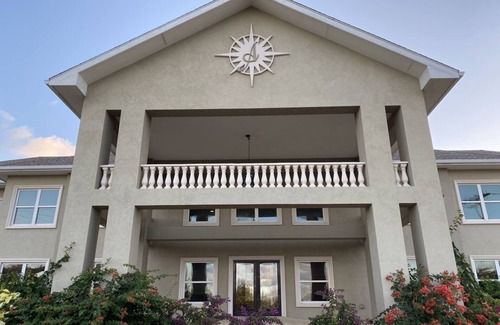 West End Apartment | The Alexander Suites #101 - Queen Suite