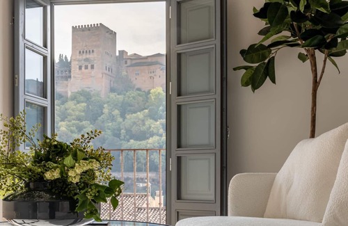 San Pedro Apartment | The Alhambra Dream