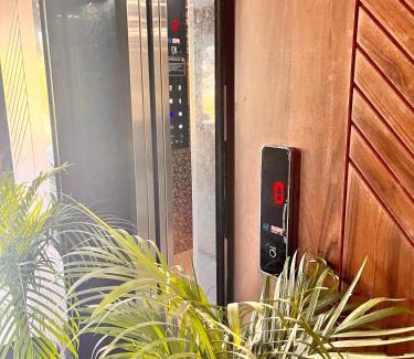 Ramanuj Ganj Hotel | The Amber Signature Vrindavan # A Contemporary Luxury Hotel With #Lift# Parking# Ac Rooms# & Elegant interior # Near Prem Mandir