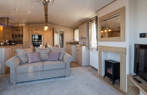Strathkinness Cottage | The Ambleside Lodge - sleeps 4 guests in 2 bedrooms