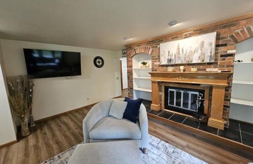 Sand Lake House | The Anchorage Abode