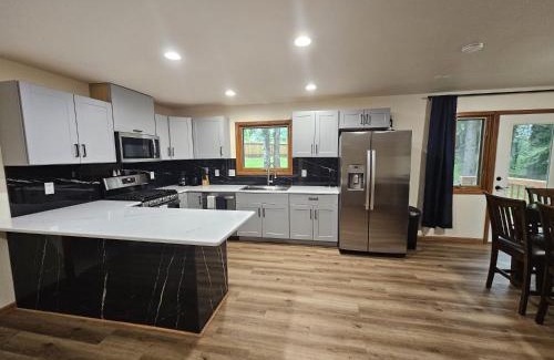 Sand Lake House | The Anchorage Abode