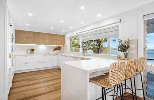 Wrights Beach House | 'The Anchorage' – Exclusive Beachfront Retreat