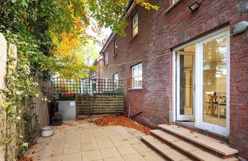 Ormeau House | The Annadale - Luxury 3 Bd (Gold Short Term Stays)
