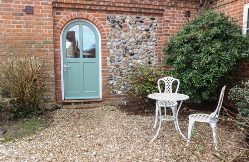 Fulmodeston Cottage | THE ANNEXE, pet friendly, with a garden in Fakenham