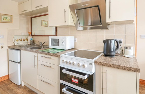 Burgh le Marsh Cottage | THE ANNEXE, pet friendly in Burgh Le Marsh