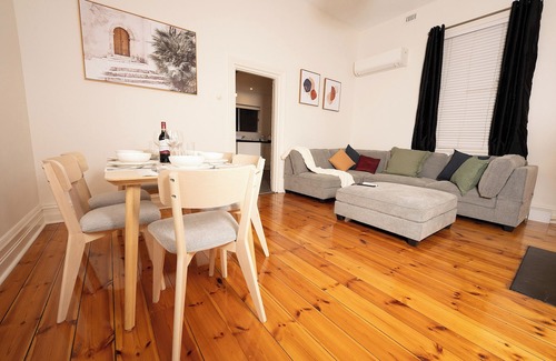 North Adelaide House | The Arches-Beautiful 3Br Home, Near City, Cafes, Restaurants and Adelaide Oval