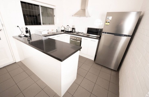 North Adelaide House | The Arches-Beautiful 3Br Home, Near City, Cafes, Restaurants and Adelaide Oval