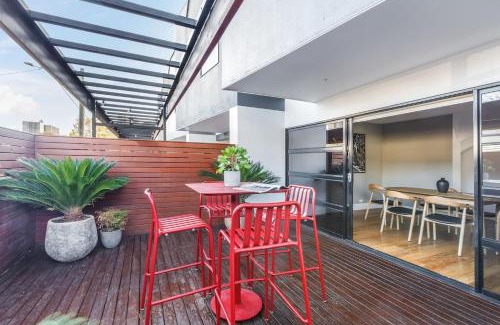 Richmond North House | The Art of Richmond - Walk to MCG & Trendy Eateries